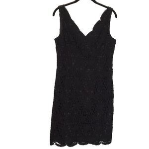 Ann Taylor Dress Size 4 Black Sleeveless Floral Eyelet V-neck Scalloped Hem